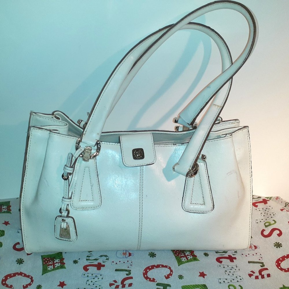Liza Claiborne Handbag White With Compartments